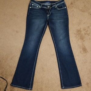 Apt. 9 jeans with cute gems butt